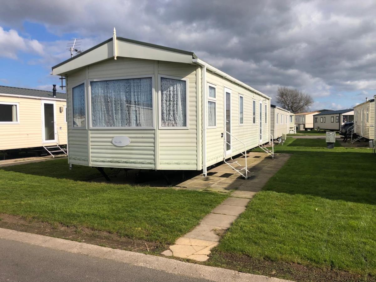 Lovely 3 Bedroom 8 Berth Caravan In Rhyl Dış mekan fotoğraf